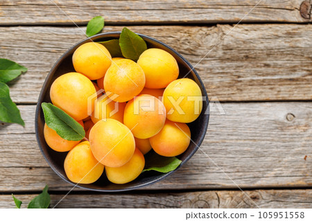Yellow plums Yellow plums 105951558