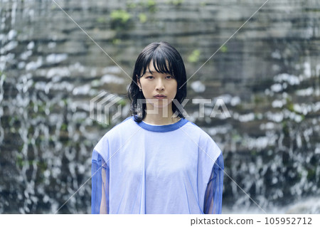 夏天，公園，噴泉，狼剪的女人 105952712