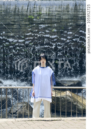 夏天，公園，噴泉，狼剪的女人 105952725