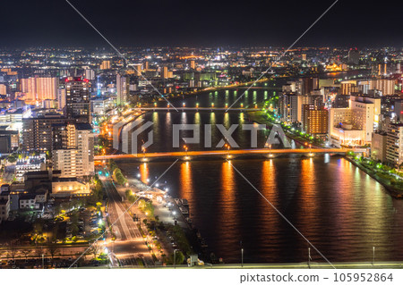 "Niigata Prefecture" Night view of Niigata city center and Shinano River 105952864