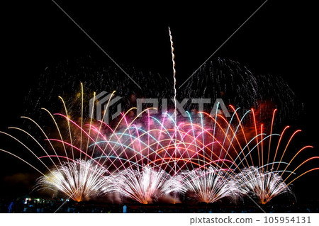 Utsunomiya Fireworks Festival August 10, 2019 (Saturday) Utsunomiya City, Tochigi Prefecture Kinugawa Dojo Inn Green Space Utsunomiya Fireworks Festival August 10, 2019 (Saturday) Utsunomiya City, Tochigi Prefecture Kinugawa Dojo Inn Green Space 105954131