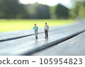 Child-rearing/pregnancy, couple's image Child-rearing/pregnancy, couple's image 105954823