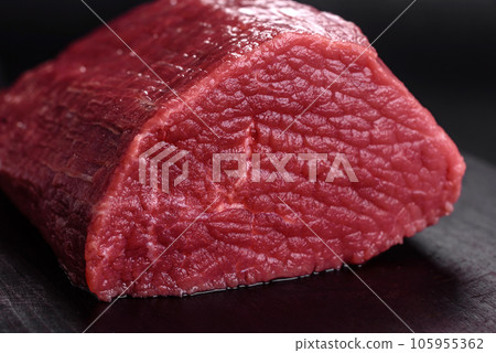 Juicy fresh raw beef meat with salt, spices and herbs Juicy fresh raw beef meat with salt, spices and herbs 105955362