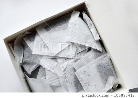 Paper tea bags. Dry tea for brewing. 105955412
