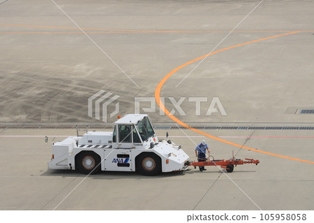 牽引車機場作業車 105958058