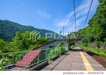 上越線由比曾站月台 仲夏節 水上町 105958518