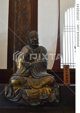 「花橋聖子」木造像（京都府宇治市萬福寺大王寶殿五加所三番瓦里 34 號） 105958545