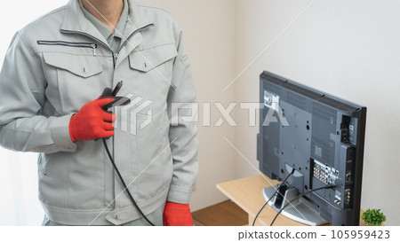 Image of TV wiring worker / TV wiring service 105959423