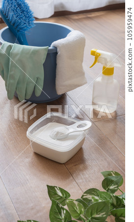 小蘇打和清潔工具 105959474