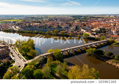 Bird's eye view of Zamora, Spain 105961169