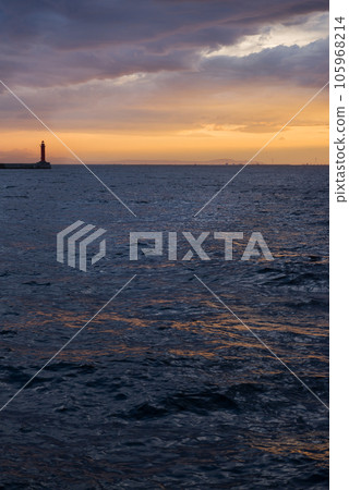 傍晚的海邊科斯莫 傍晚的海邊科斯莫 105968214