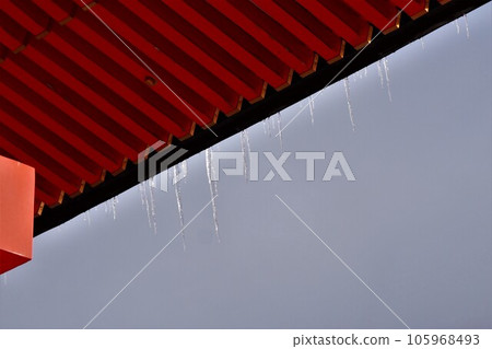 赤城神社參拜殿 冰柱 群馬縣 赤城山大原 赤城神社 冬季 赤城神社參拜殿 冰柱 群馬縣 赤城山大原 赤城神社 冬季 105968493