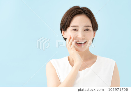 美容滋潤女性 105971706