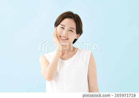 美容滋潤女性 105971719