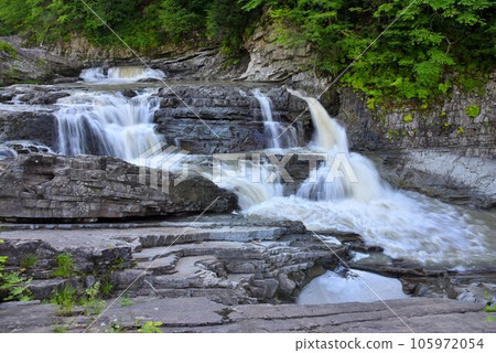 星古佐藤蘆別療愈勝地 三段瀑布 105972054