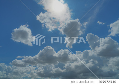 Summer cloud 105972340