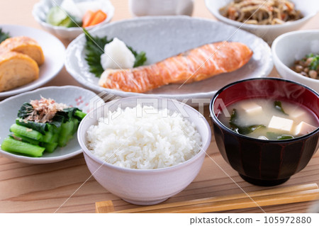 早餐的形象 105972880