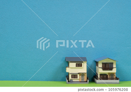 Image of a wooden house 105976208