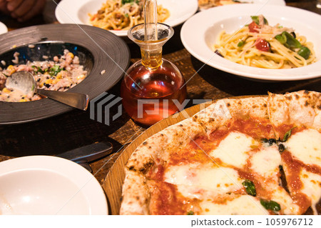 Italian lunch 105976712