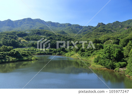 夏天的內海水壩湖 105977247