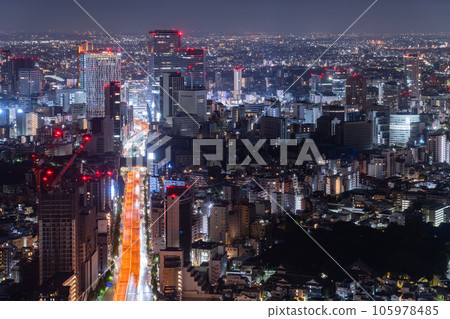 《東京》午夜時分的東京都市風景 105978485