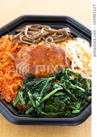 Delicious bibimbap bento Delicious bibimbap bento 105981227