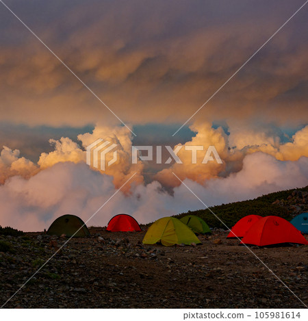 Otenjo-dake tent site at sunset 105981614