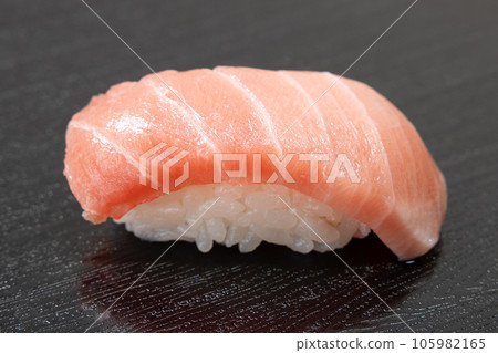 Medium fatty tuna nigiri sushi 105982165