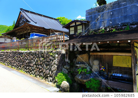 [Gifu Prefecture] Sunny weather Anyoji Temple (Gujo Hachiman) 105982685
