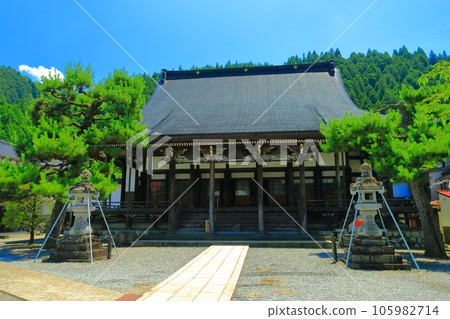 [Gifu Prefecture] Sunny weather Anyoji Temple (Gujo Hachiman) 105982714