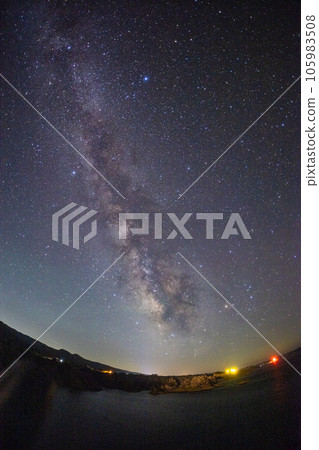 [Niigata Prefecture / Sado] Summer Milky Way seen in Senkaku Bay August 105983508