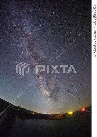 [Niigata Prefecture / Sado] Summer Milky Way seen in Senkaku Bay August 105983509