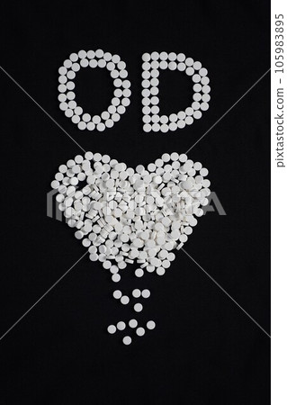 OD (overdose) characters drawn with a large amount of medicine (cough suppressant, tranquilizer, sleeping pill, sleeping pill) OD (overdose) characters drawn with a large amount of medicine (cough suppressant, tranquilizer, sleeping pill, sleeping pill) 105983895