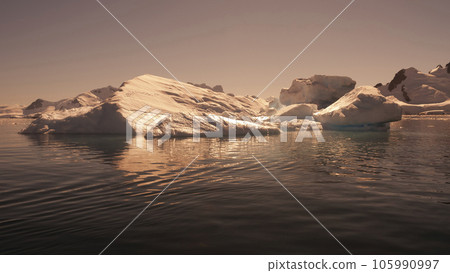Paradise bay glaciers and mountains, peninsula, Antartica.. Paradise bay glaciers and mountains, peninsula, Antartica.. 105990997