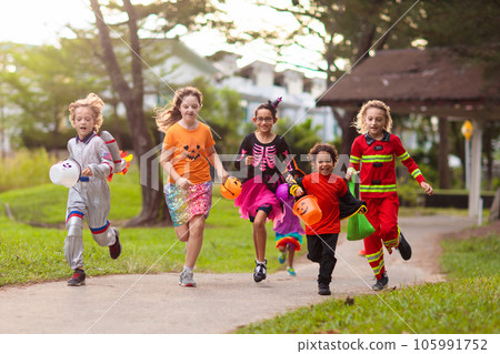 Kids trick or treat. Halloween fun for children. Kids trick or treat. Halloween fun for children. 105991752