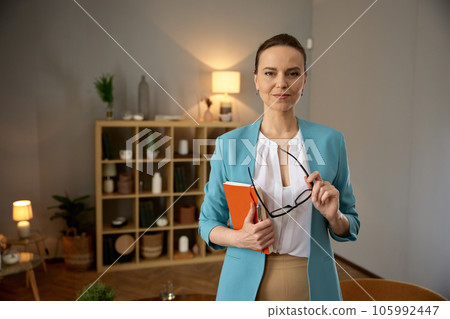 Professional psychologist or psychiatrist from support service Professional psychologist or psychiatrist from support service 105992447