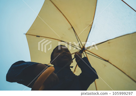 下雨 雨 多雨 105999297