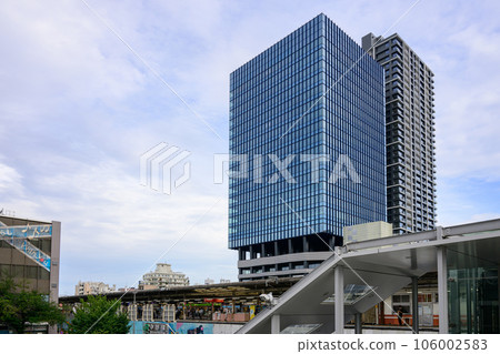 Around Nakano Station: Redeveloped skyscrapers and streets in Nakano Ward, Tokyo Around Nakano Station: Redeveloped skyscrapers and streets in Nakano Ward, Tokyo 106002583