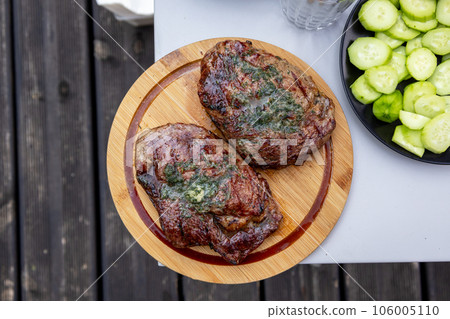 freshly grilled steaks 106005110