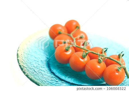 Nutritious vegetables, mini tomatoes Nutritious vegetables, mini tomatoes 106008322