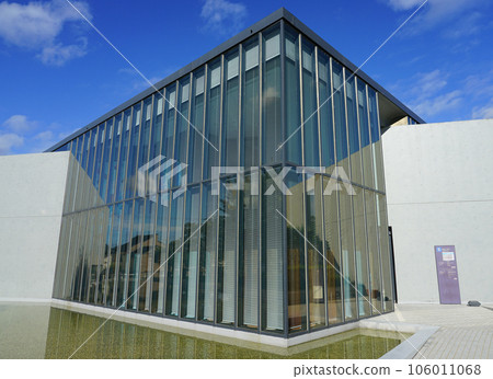 夏日晴朗的早晨 姬路文學館（兵庫縣姬路市） 106011068