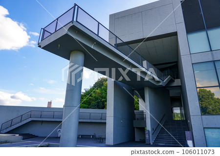Sunny Summer Morning Himeji Museum of Literature (Himeji City, Hyogo Prefecture) Sunny Summer Morning Himeji Museum of Literature (Himeji City, Hyogo Prefecture) 106011073