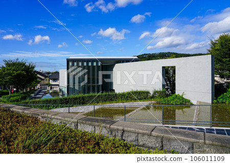Sunny Summer Morning Himeji Museum of Literature (Himeji City, Hyogo Prefecture) Sunny Summer Morning Himeji Museum of Literature (Himeji City, Hyogo Prefecture) 106011109