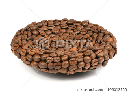 Coffee plate made from roasted coffee beans isolated on white background Coffee plate made from roasted coffee beans isolated on white background 106012733