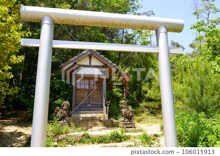 Emperor Ojin, Takenouchi no Sukune throne/Okunoin of Nakazanji Temple (Takarazuka City, Hyogo Prefecture) Emperor Ojin, Takenouchi no Sukune throne/Okunoin of Nakazanji Temple (Takarazuka City, Hyogo Prefecture) 106015913