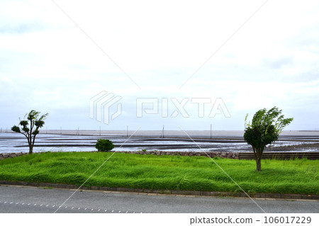 JR九州天草三隅線陰天的風景（2022年） 106017229