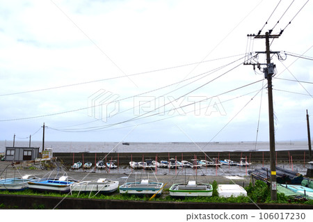 Scenery of the JR Kyushu Amakusa Misumi Line in a cloudy sky (2022) Scenery of the JR Kyushu Amakusa Misumi Line in a cloudy sky (2022) 106017230