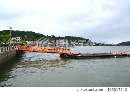 Scenery of the JR Kyushu Amakusa Misumi Line in a cloudy sky (2022) 106017240