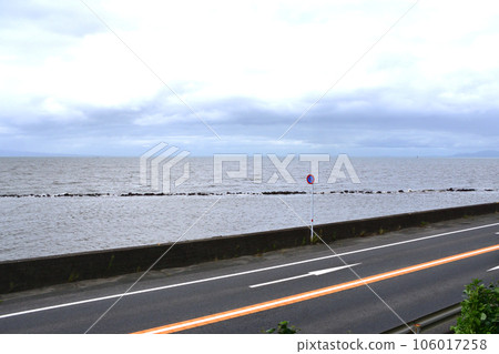 JR九州天草三隅線陰天的風景（2022年） 106017258