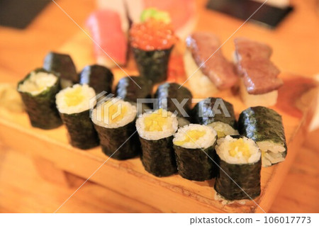 Sushi  106017773